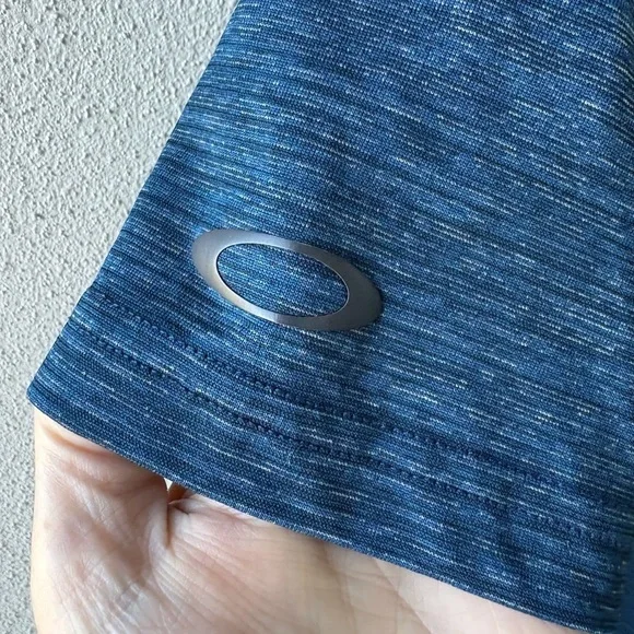 Oakley Hydrolix Regular Fit Size XL Dark royal blue heathered Polo shirt - Picture 4 of 5